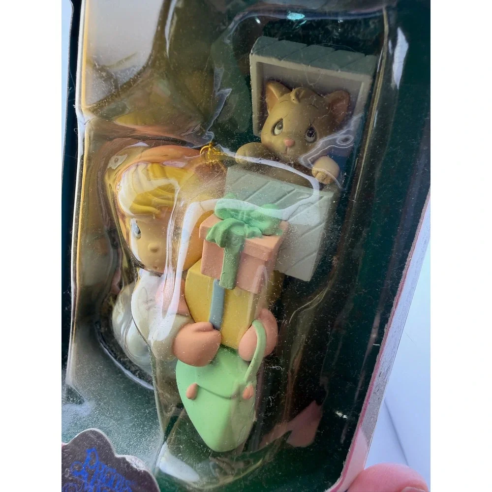 Precious‎ Moments Holiday Ornament Girl with Presents and Kitty by Enesco